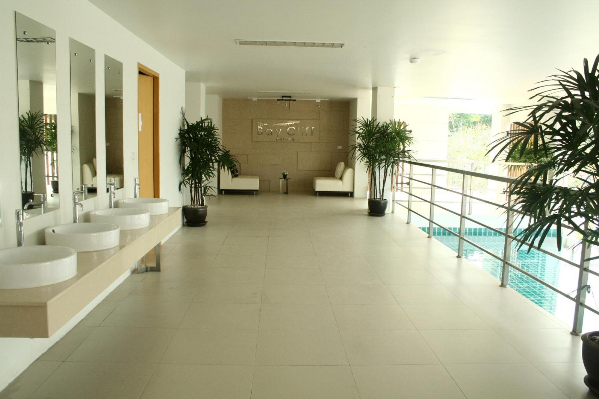 The Baycliff Residences Patong Extérieur photo