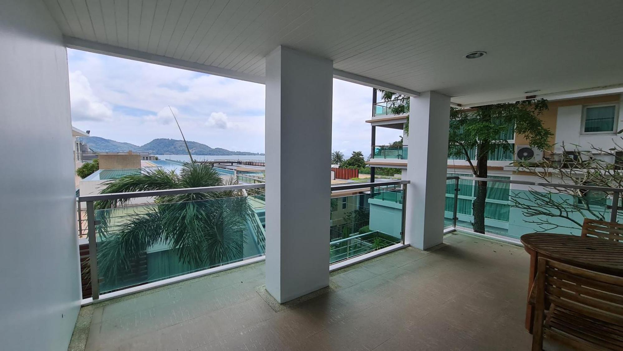 The Baycliff Residences Patong Extérieur photo