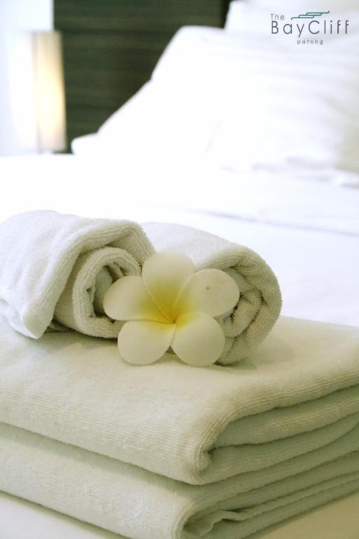 The Baycliff Residences Patong Extérieur photo