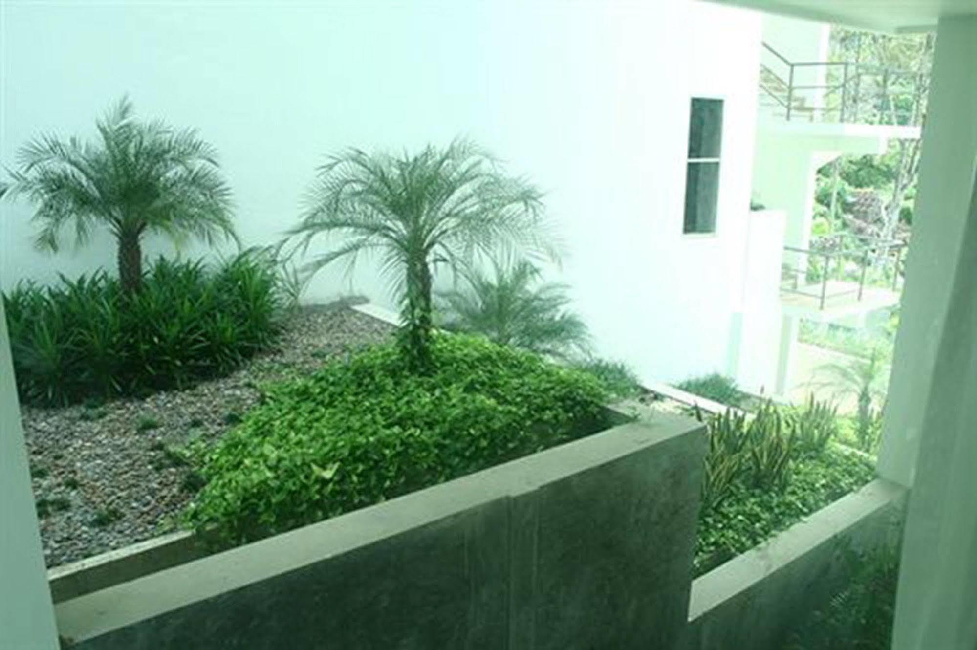 The Baycliff Residences Patong Extérieur photo
